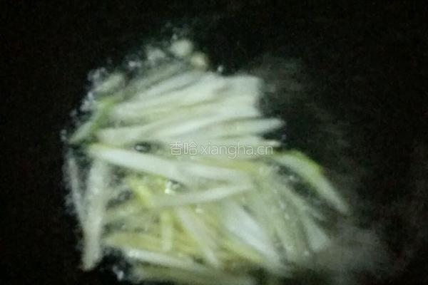 炒白菜冻豆腐块的做法图解2