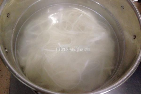 番茄鸡蛋包心菜炒面的做法图解7