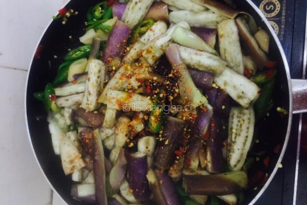 南雄酸笋炒茄子的做法图解12
