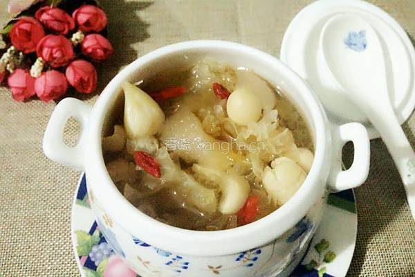 雪梨冰糖银耳羹的做法图解10
