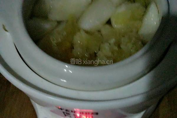 雪梨冰糖银耳羹的做法图解8