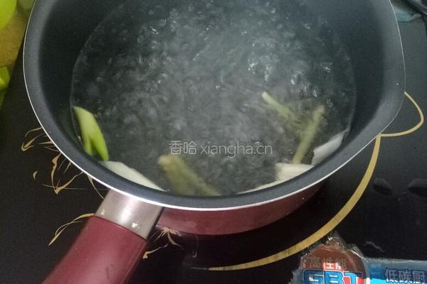 宝宝辅食冬瓜排骨汤的做法图解1