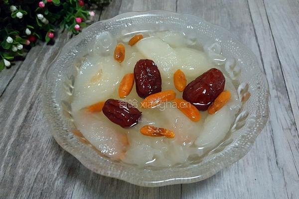雪梨银耳羹的做法图解7