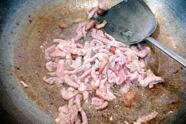 芹芽炒肉丝的做法图解3