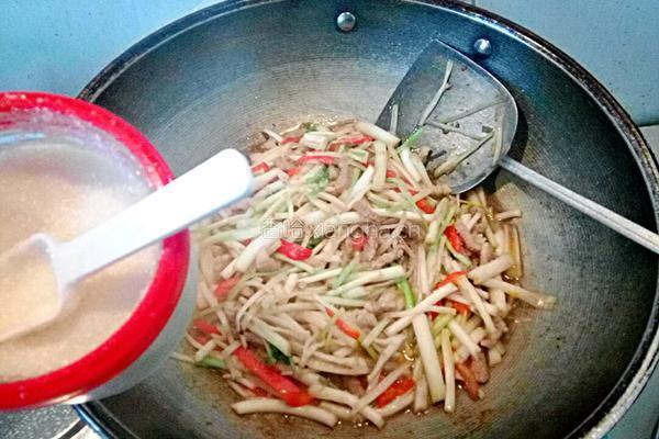 芹芽炒肉丝的做法图解8