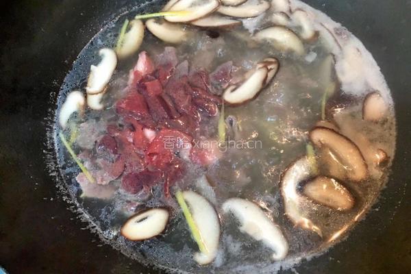 香菇肉片猪肝汤的做法图解5