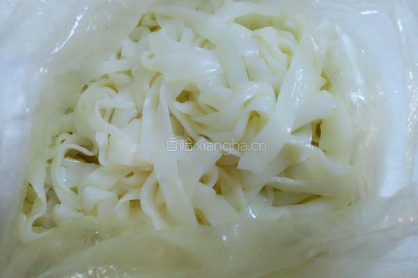 炒河粉的做法图解4