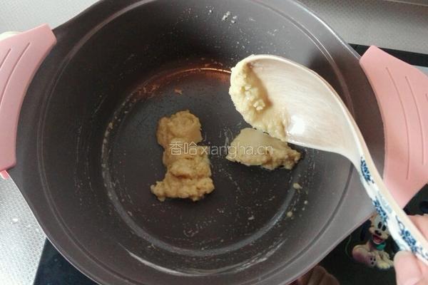 虾球双菇奶油浓汤的做法图解4