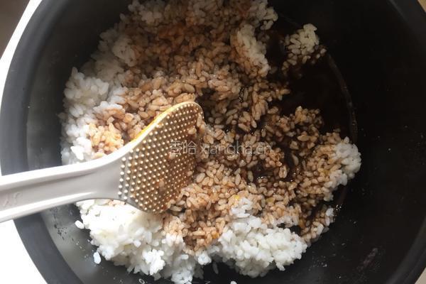 酱油炒饭的做法图解4