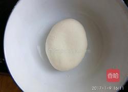 芹菜鸡蛋木耳饺子的做法图解2