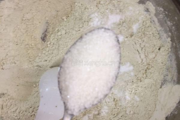 电饭锅抹茶面包的做法图解2