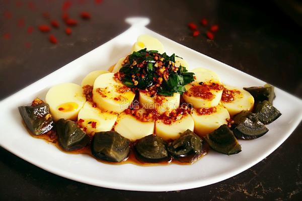 韭菜皮蛋拌豆腐的做法图解14
