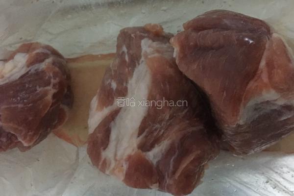 东北版溜肉段的做法图解1