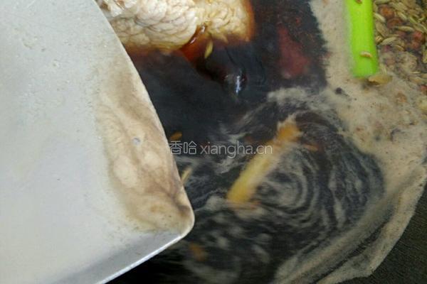 电饭煲酱肘子的做法图解6