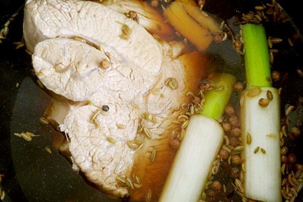 电饭煲酱肘子的做法图解7