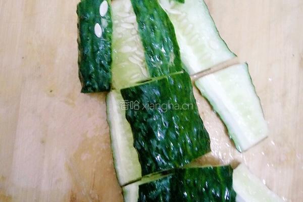 香辣拍黄瓜的做法图解1