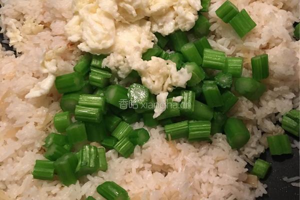 瑶柱蛋白炒饭的做法图解8