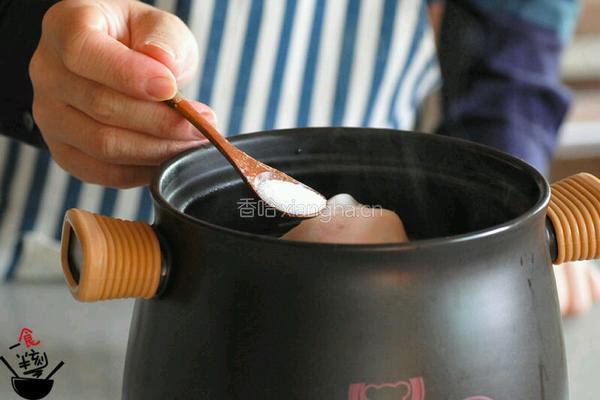 酱焖肘子的做法图解3