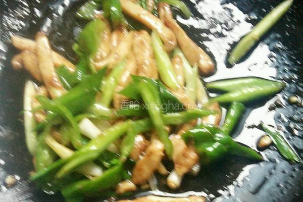 青椒蒜苗炒鸡丝的做法图解8