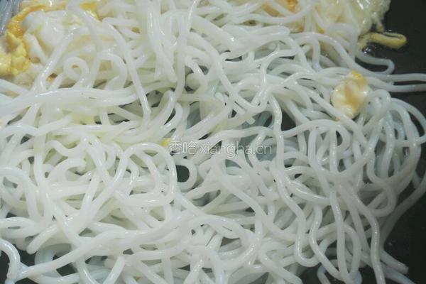 芹菜鸡蛋炒粉的做法图解6