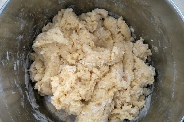 红豆小面包的做法图解1