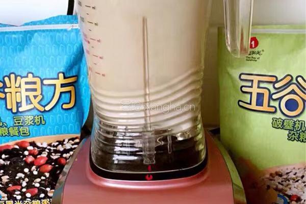 破壁机之无骨鲫鱼鲜汤的做法图解4