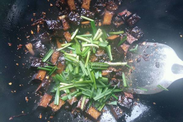 干煸卤豆腐的做法图解7