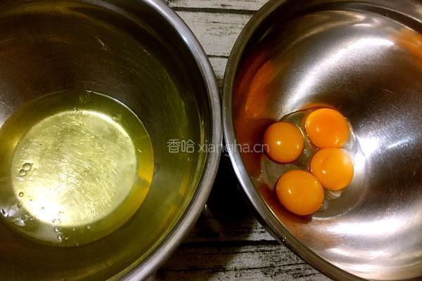 双色蛋糕卷的做法图解2
