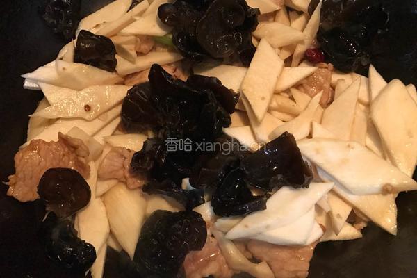 茭白木耳炒肉片的做法图解12