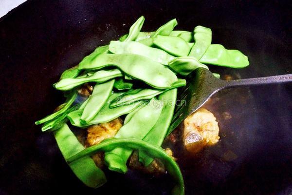 排骨炖豆角的做法图解8