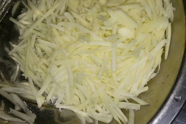 土豆丝炒肉丝的做法图解1