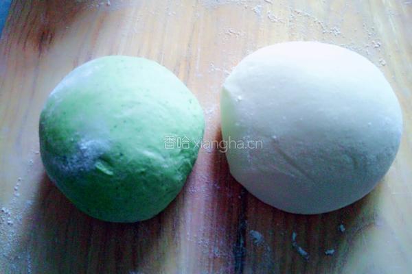 百财荠菜饺子的做法图解2
