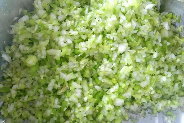羊肉芹菜烧麦的做法图解3