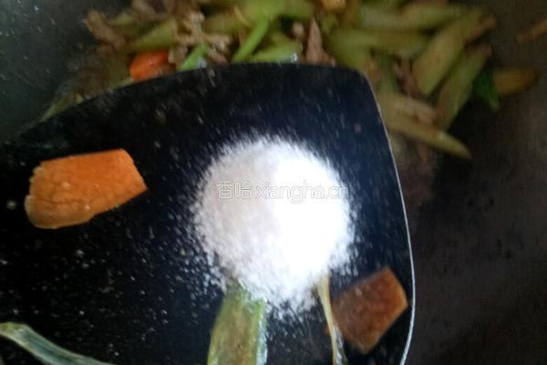 芹菜炒豆干的做法图解8