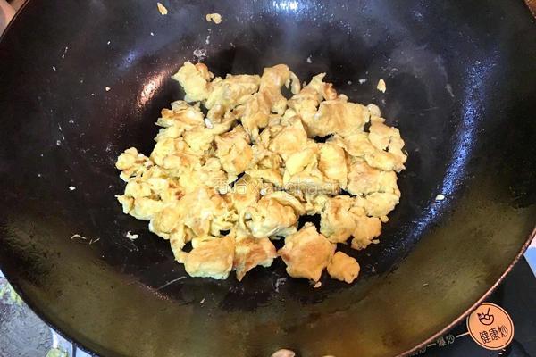 西红柿炒鸡蛋的做法图解3