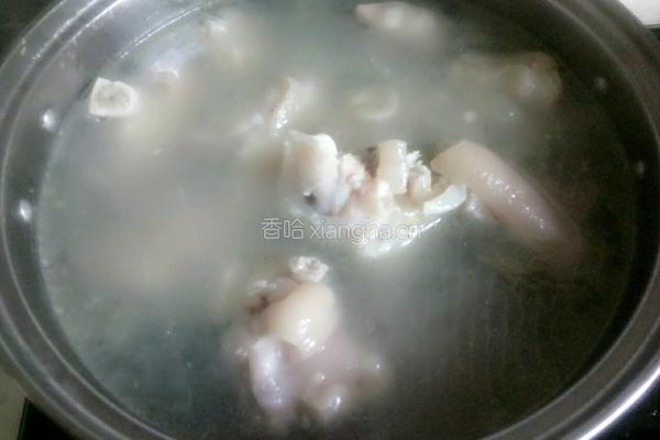 卤猪蹄的做法图解3