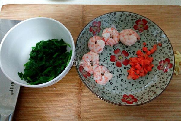 菠菜虾仁粥的做法图解3