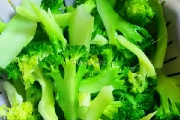 青花炒腊肉的做法图解3