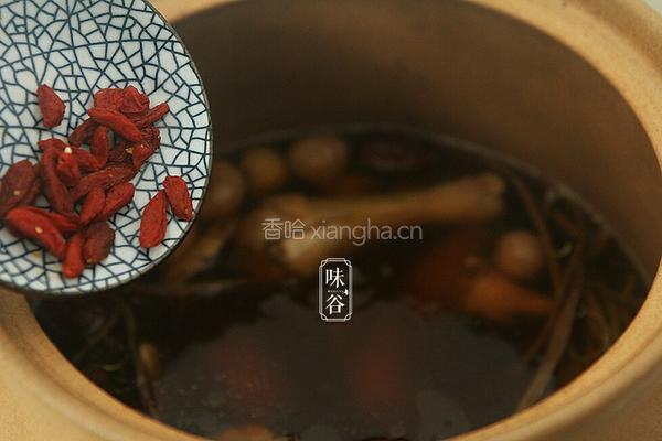 茶树菇无花果煲鸡汤的做法图解5