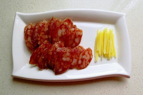 腊肠煲仔饭的做法图解2