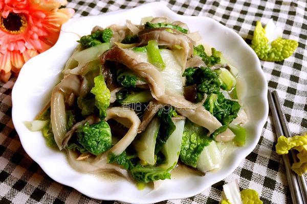 黄心菜炒蘑菇的做法图解9
