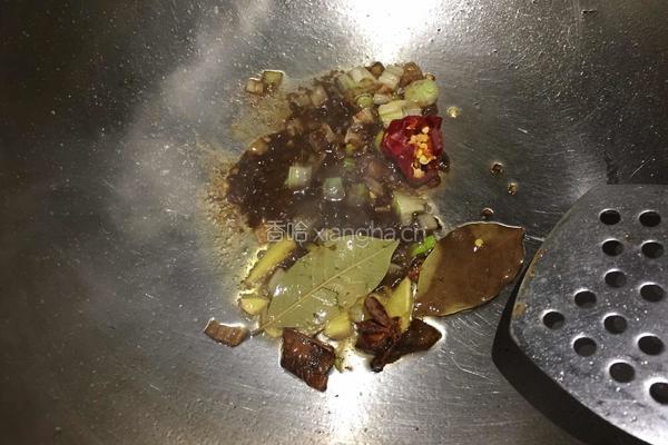 鲫鱼炖冻豆腐的做法图解5