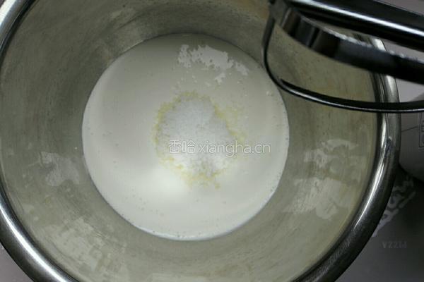 火龙果奶油蛋糕卷的做法图解14