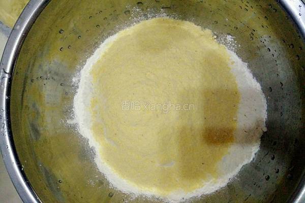 玉米牛奶鸡蛋饼的做法图解2