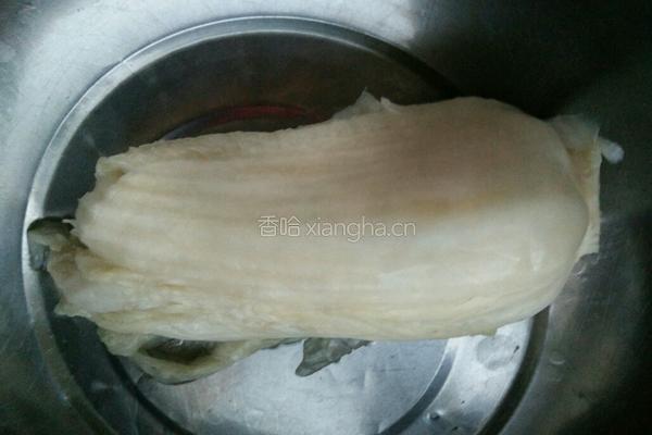 猪肉酸菜炖冻豆腐粉条的做法图解1