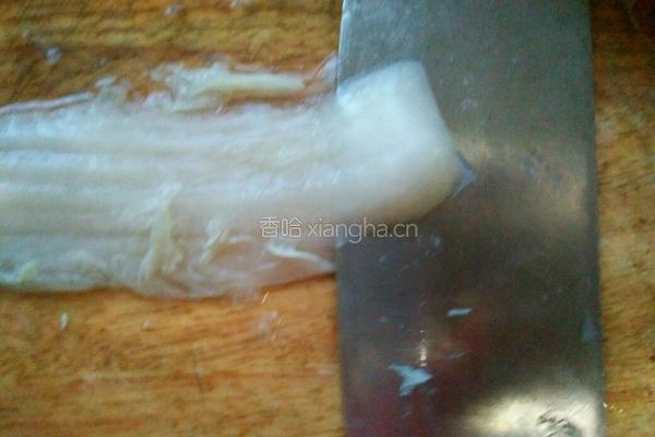 猪肉酸菜炖冻豆腐粉条的做法图解2