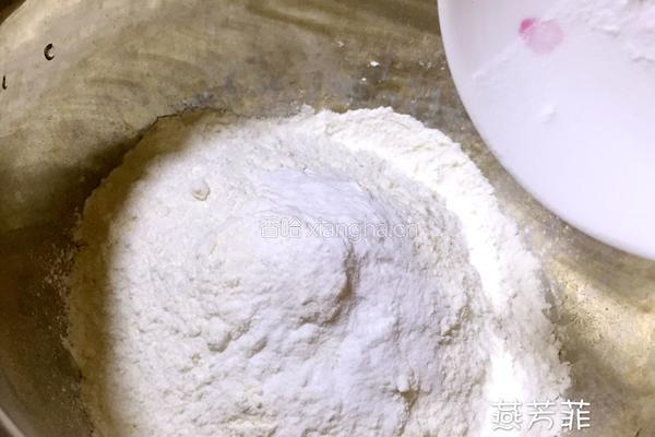 红糖开花馒头的做法图解2