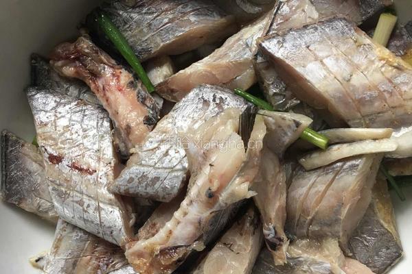 香酥带鱼的做法图解2