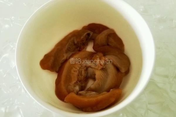 河蚌腊肉豆腐汤的做法图解2