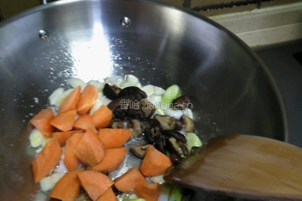土豆炖鸡腿的做法图解4